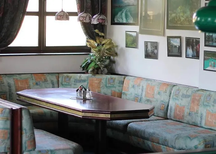 Gasthuis Party Hotel *