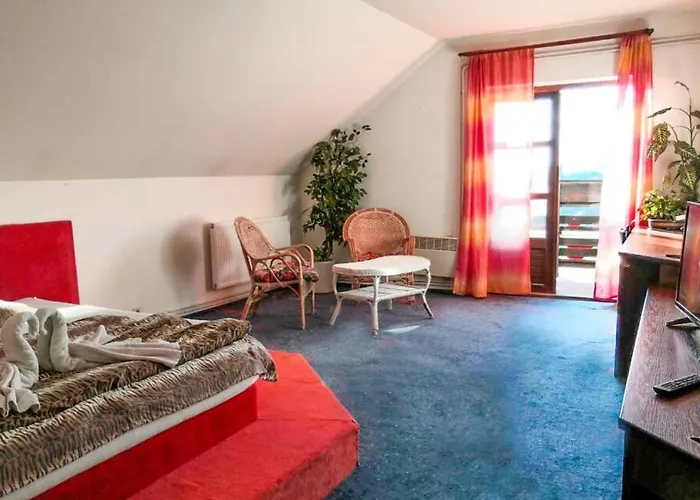 Party Hotel